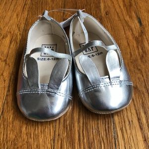 Baby girl bunny shoes 6-12months brand new